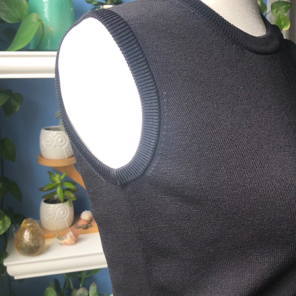 🌺J.A.C. stylish black sweater vest🌺 - Picture 4 of 5